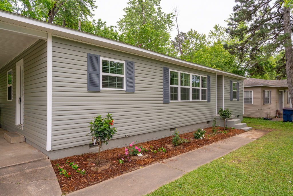 4413 South 21st Street, Fort Smith, Arkansas - Compass Realty & Construction Group