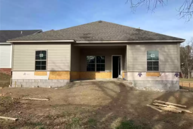 425 W Beech Street Home in Greenwood For Sale